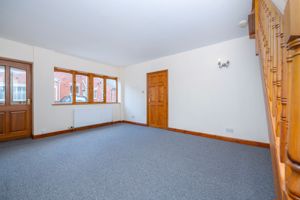 Lounge diner- click for photo gallery